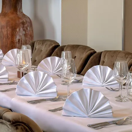 Schloss Rattey - Haus Weinwerk * Schonbeck (Mecklenburg-Vorpommern)