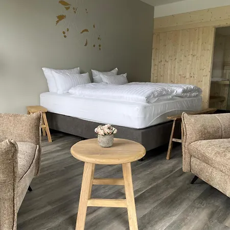 Schloss Rattey - Haus Weinwerk 酒店